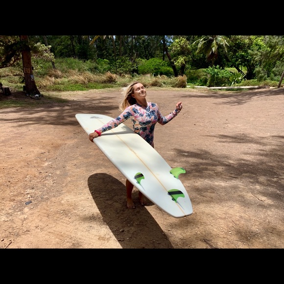 Meet your Posher, Kristen - Picture 3 of 6